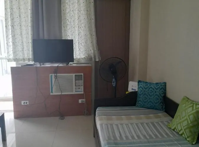 One Palm Tree Villas-kenzie Place Terminal 3 Airport